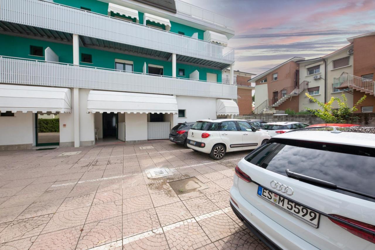 Hotel Olanda Lido di Jesolo Eksteriør billede
